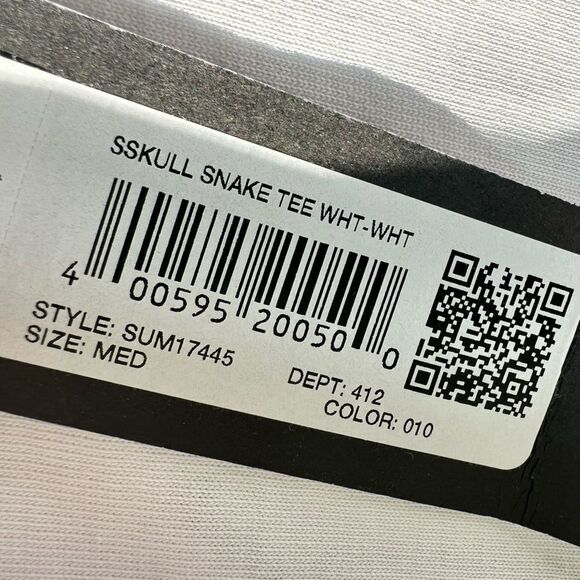 NWT Supply & Demand Men’s White Short Sleeve Tee Shirt Skull & Snakes - Size M - Picture 9 of 10